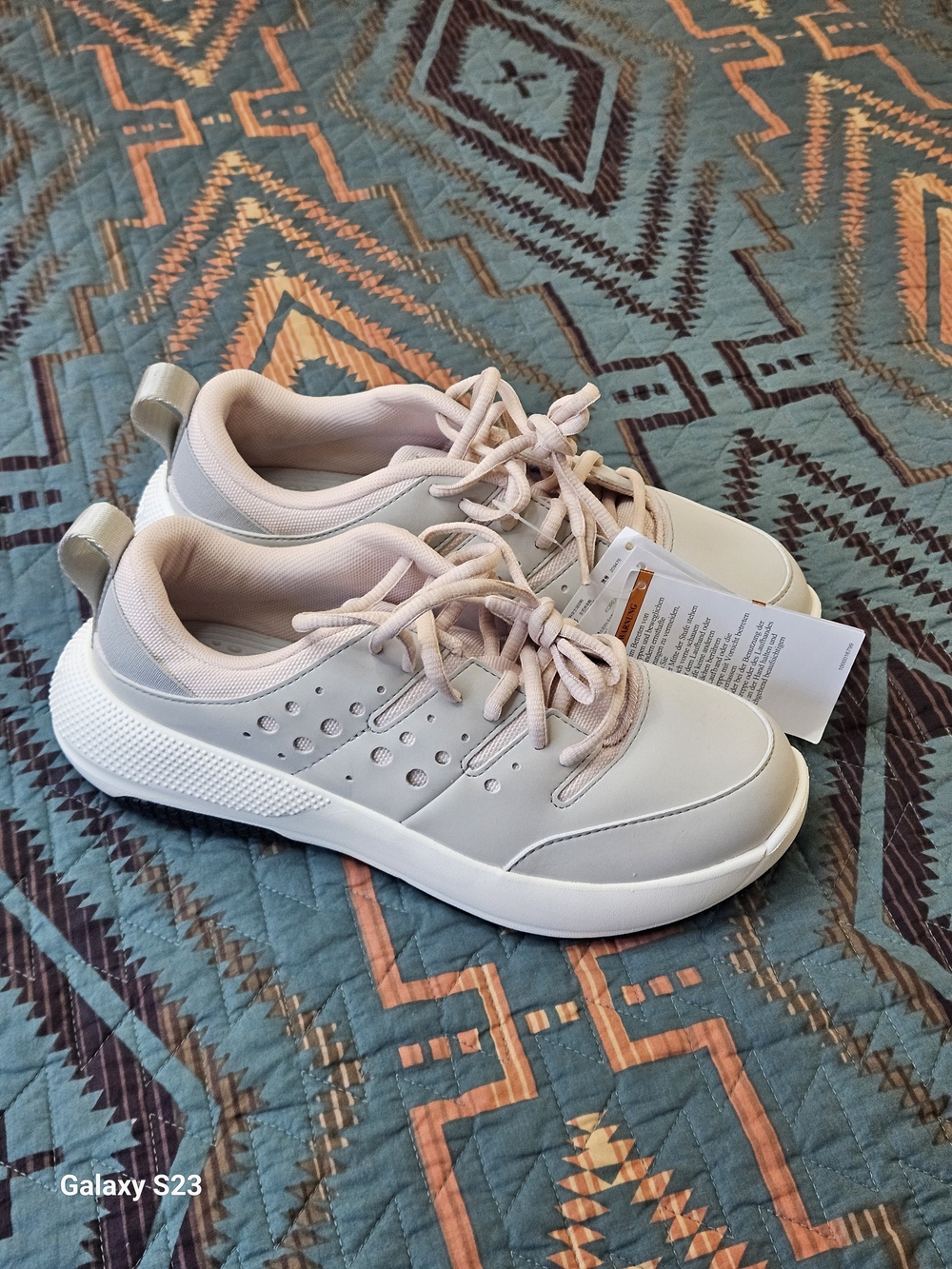 CROCS Women’s On The Clock Work Sneakers. NWT